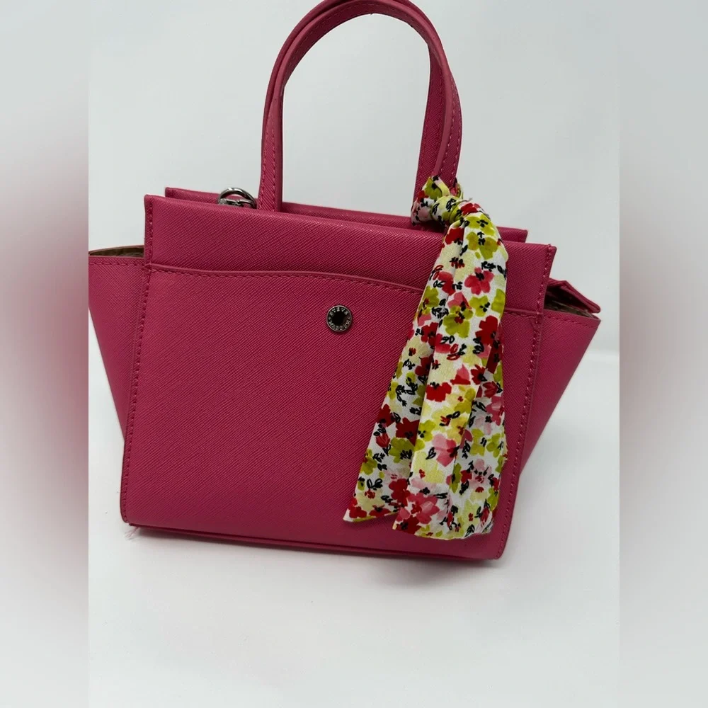 Steve Madden small Breese crossbody purse.